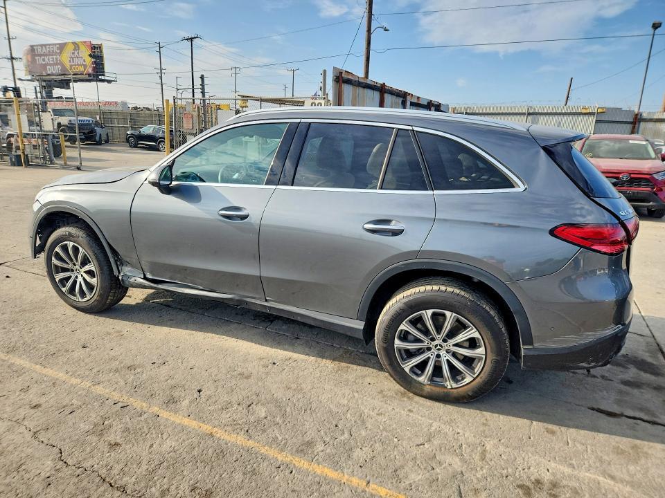 2023 MERCEDES-BENZ GLC 300 4MATIC — Фото 2 из 13