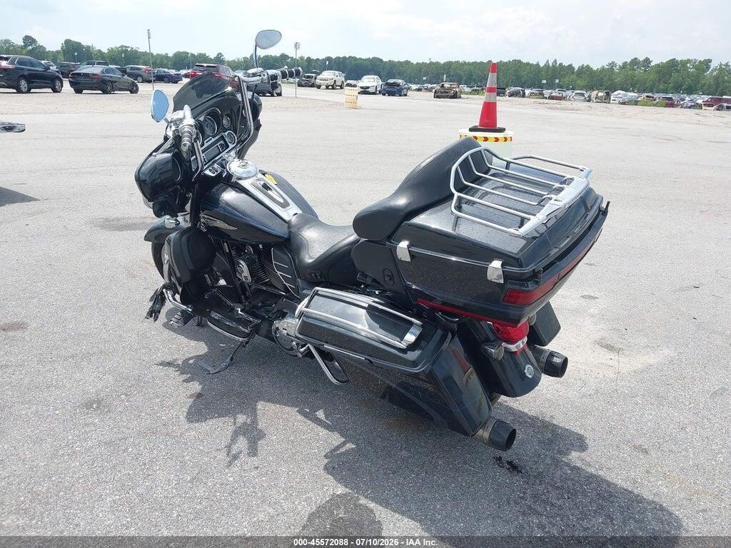 1HD1PR829DB954183 2013 HARLEY-DAVIDSON FLHTCUSE photo no. 3