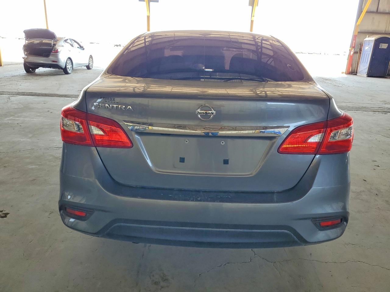 2018 NISSAN SENTRA S — Фото 6 из 12