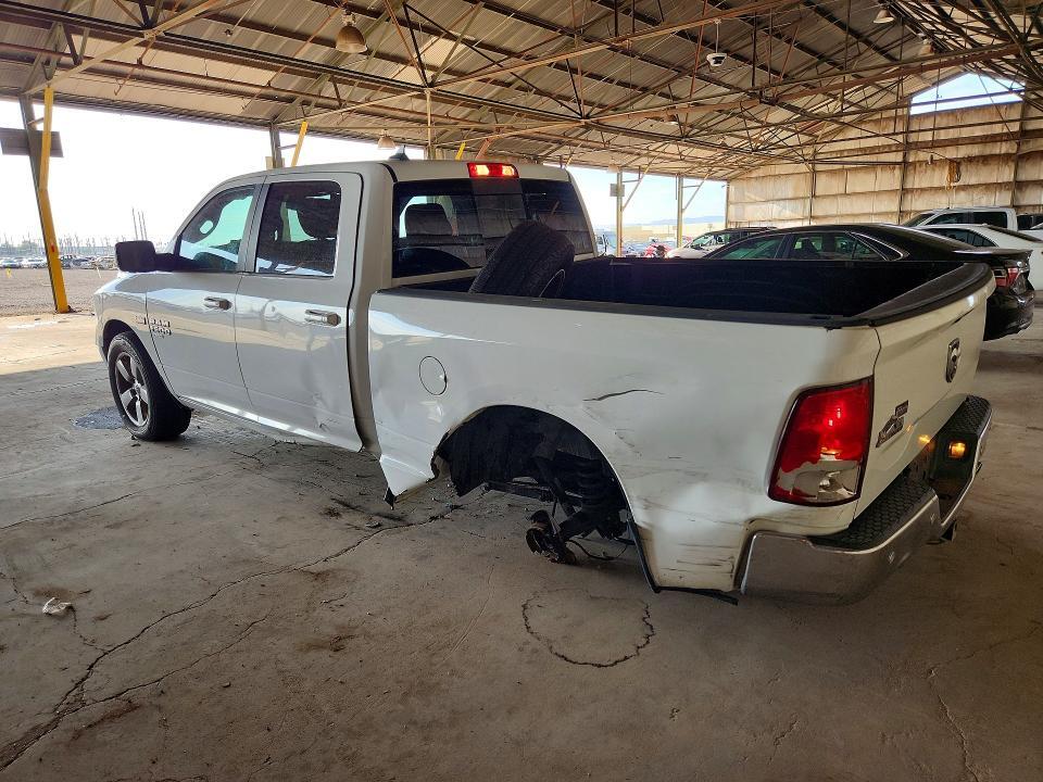 2019 RAM 1500 CLASSIC SLT — Фото 2 из 12