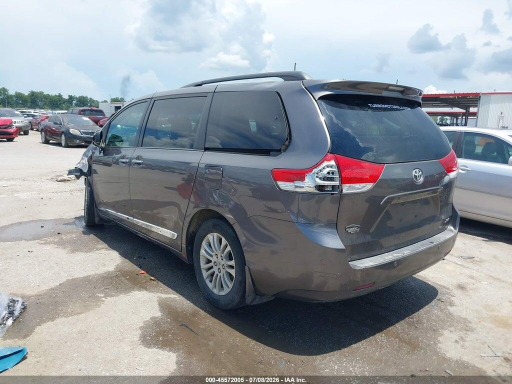 5TDYK3DC7DS372912 2013 TOYOTA SIENNA photo no. 3