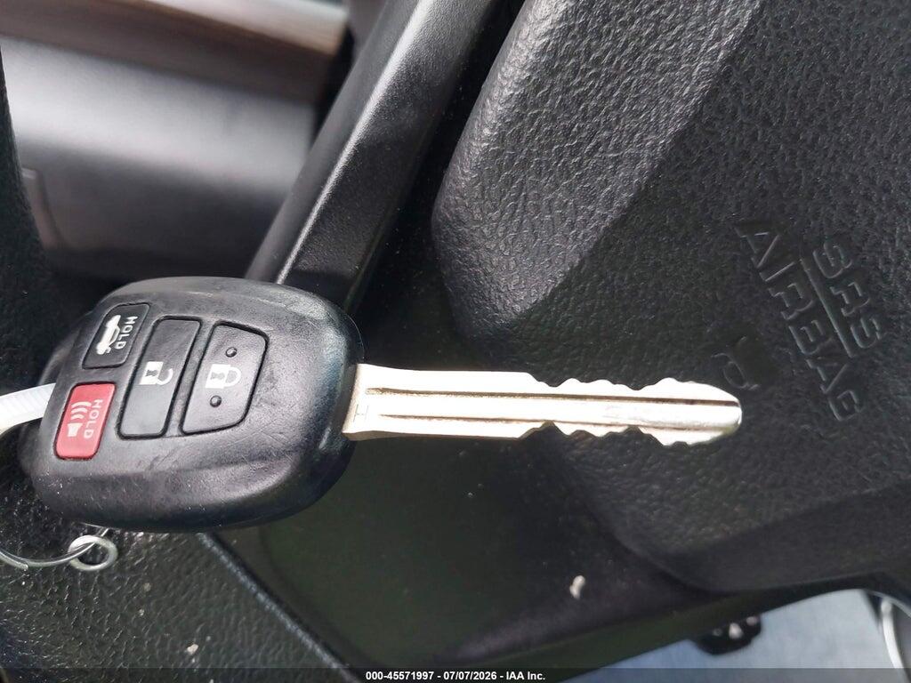 4T1BF1FK0GU146239 2016 TOYOTA CAMRY photo no. 11