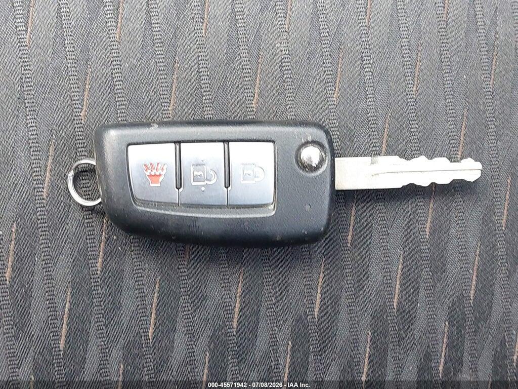 KNMAT2MVXHP533909 2017 NISSAN ROGUE photo no. 11