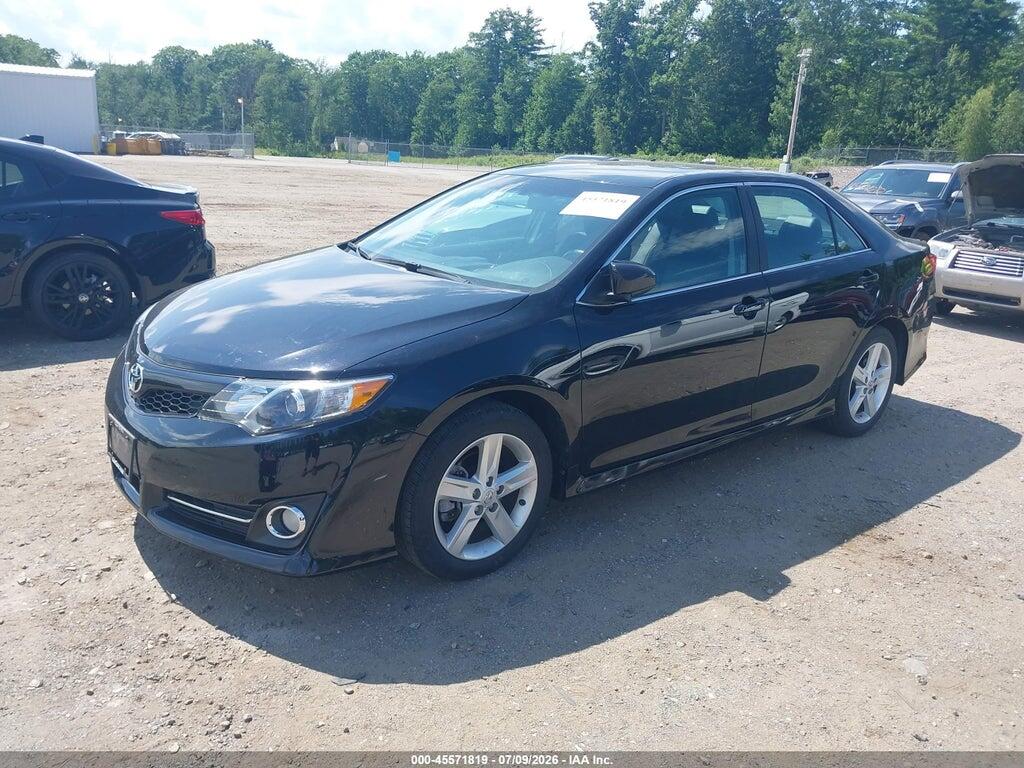 4T1BF1FK9EU742270 2014 TOYOTA CAMRY photo no. 2