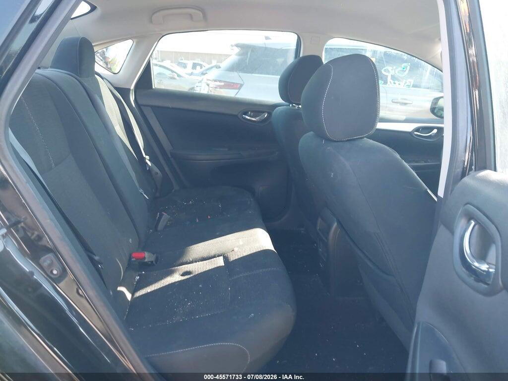 3N1AB7AP2JY343633 2018 NISSAN SENTRA photo no. 8
