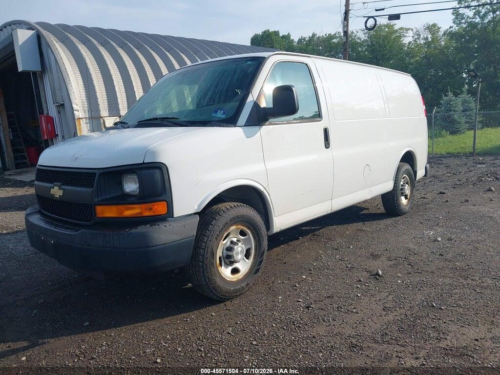 1GCWGFCFXF1262541 2015 CHEVROLET EXPRESS 2500 photo no. 2