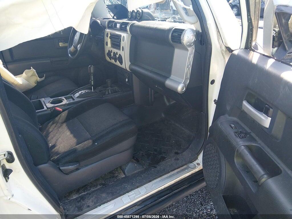 JTEBU4BF2AK094227 2010 TOYOTA FJ CRUISER photo no. 5