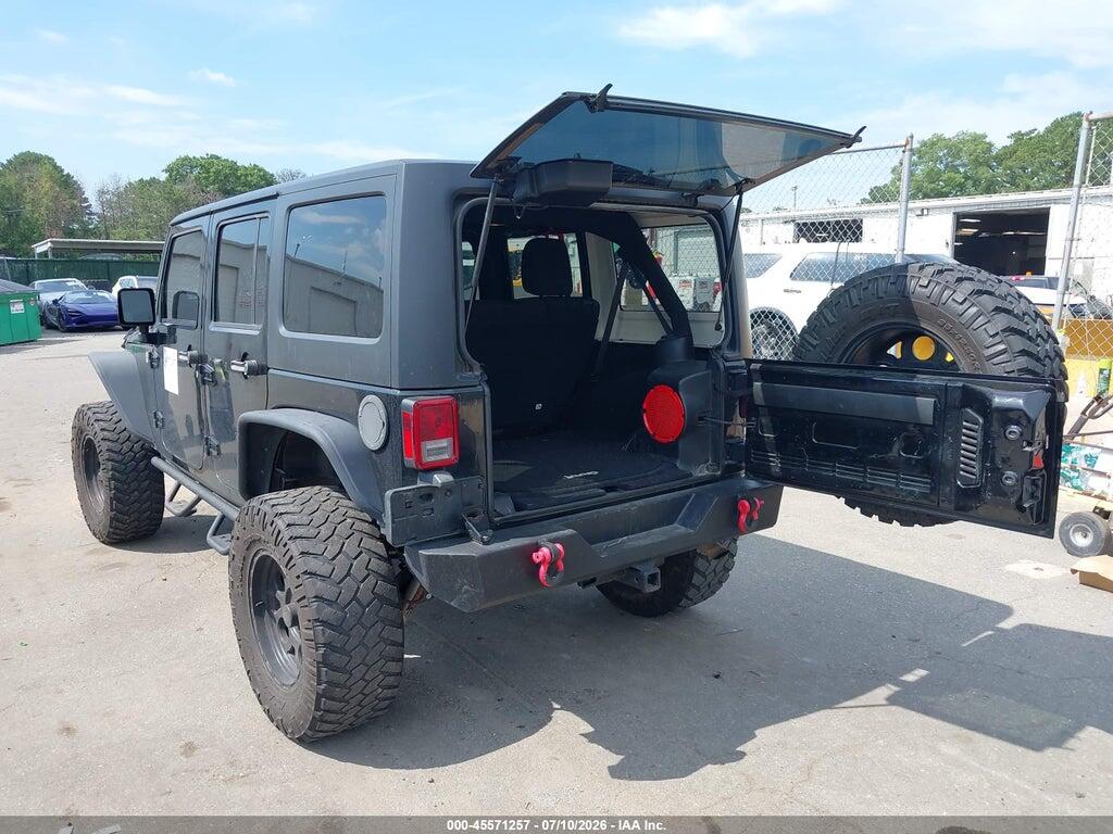 1C4BJWDG5EL281069 2014 JEEP WRANGLER UNLIMITED photo no. 3