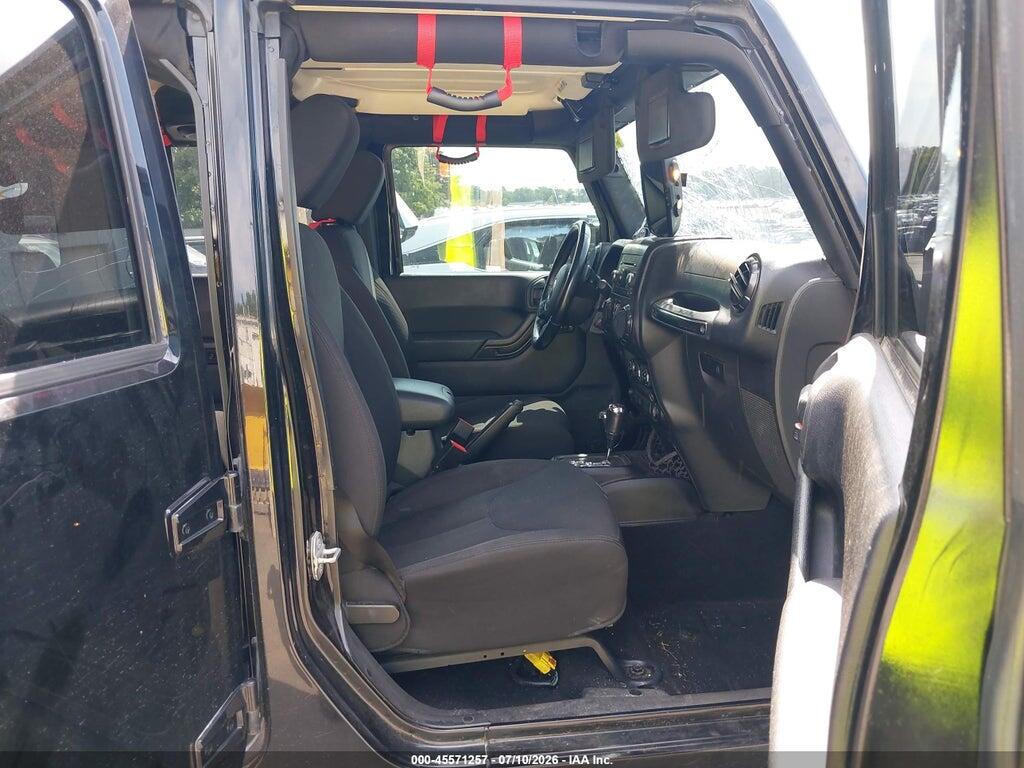 1C4BJWDG5EL281069 2014 JEEP WRANGLER UNLIMITED photo no. 5