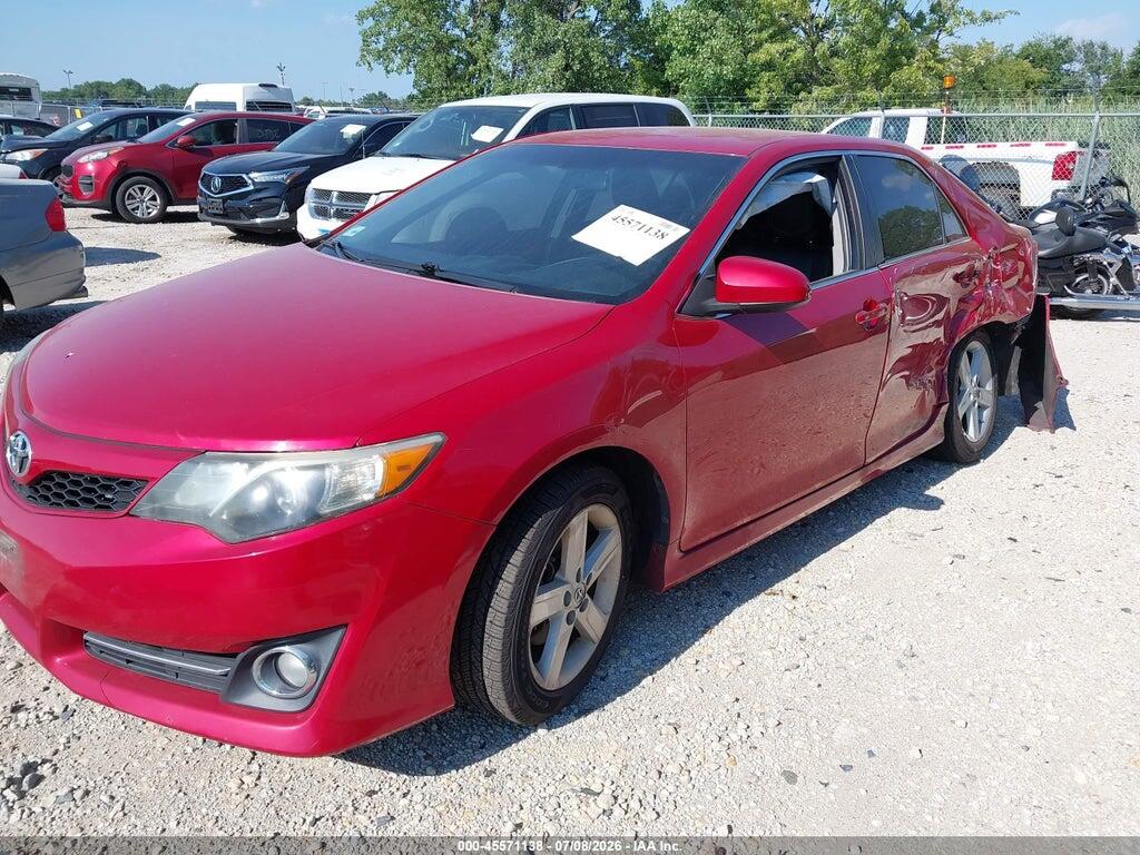 4T1BF1FK2EU842372 2014 TOYOTA CAMRY photo no. 2