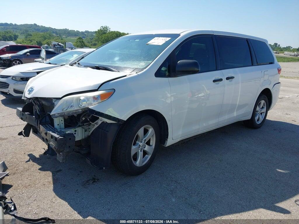 5TDZZ3DC9HS876027 2017 TOYOTA SIENNA photo no. 2