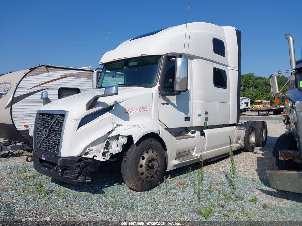 4V4NC9EHXMN280376 2021 VOLVO VNL photo no. 2