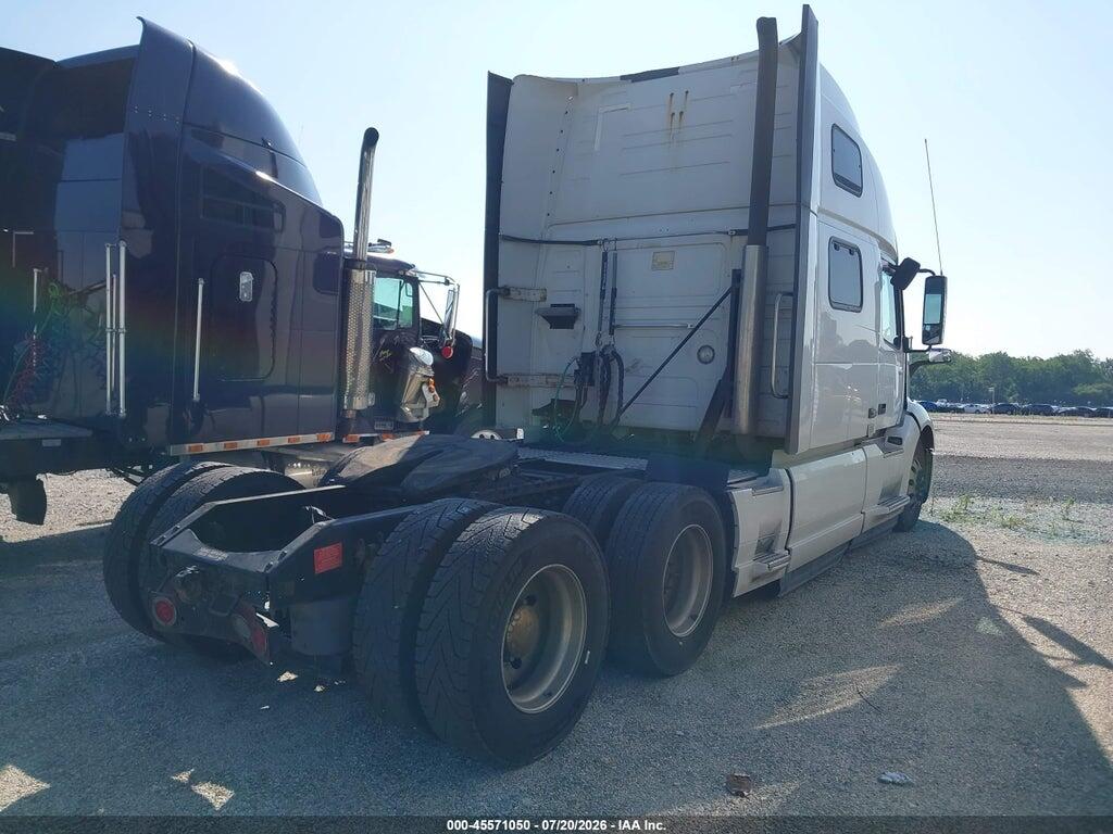 4V4NC9EHXMN280376 2021 VOLVO VNL photo no. 4