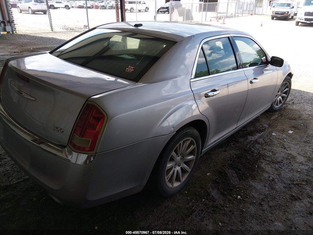 2C3CA5CG8BH546239 2011 CHRYSLER 300 photo no. 4