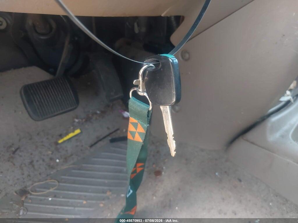 1FMYU01101KA80934 2001 FORD ESCAPE photo no. 11