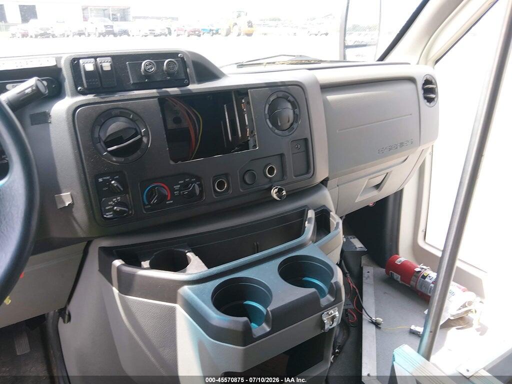 1FDFE4FS2JDC37283 2018 FORD E-450 CUTAWAY photo no. 6