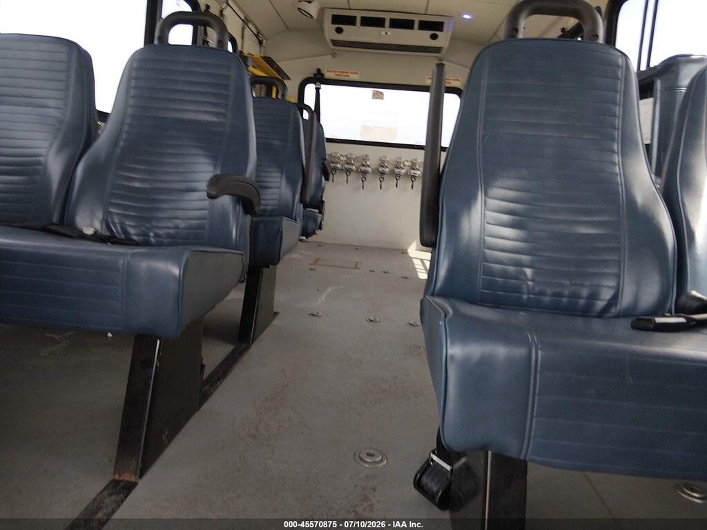 1FDFE4FS2JDC37283 2018 FORD E-450 CUTAWAY photo no. 7