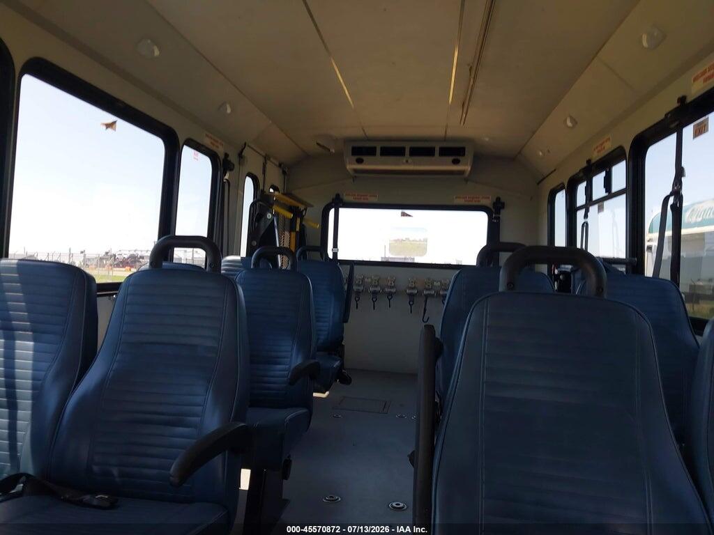 1FDFE4FS3JDC37289 2018 FORD E-450 CUTAWAY photo no. 6