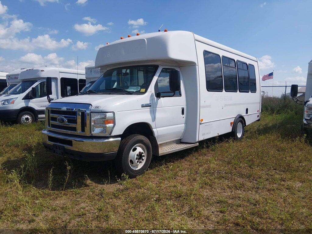 1FDFE4FS7JDC17451 2018 FORD E-450 CUTAWAY photo no. 2