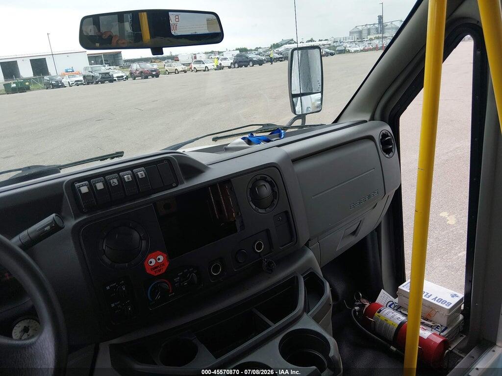 1FDFE4FS7JDC17451 2018 FORD E-450 CUTAWAY photo no. 6