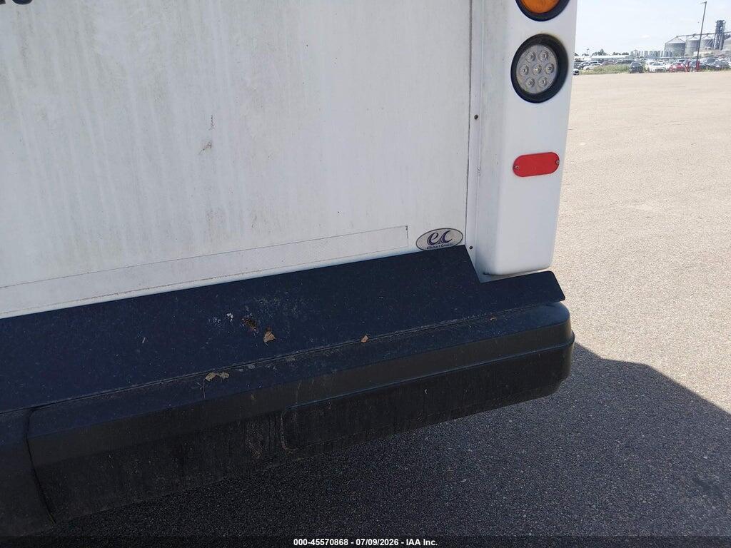 1FDFE4FS3JDC17446 2018 FORD E-450 CUTAWAY photo no. 11