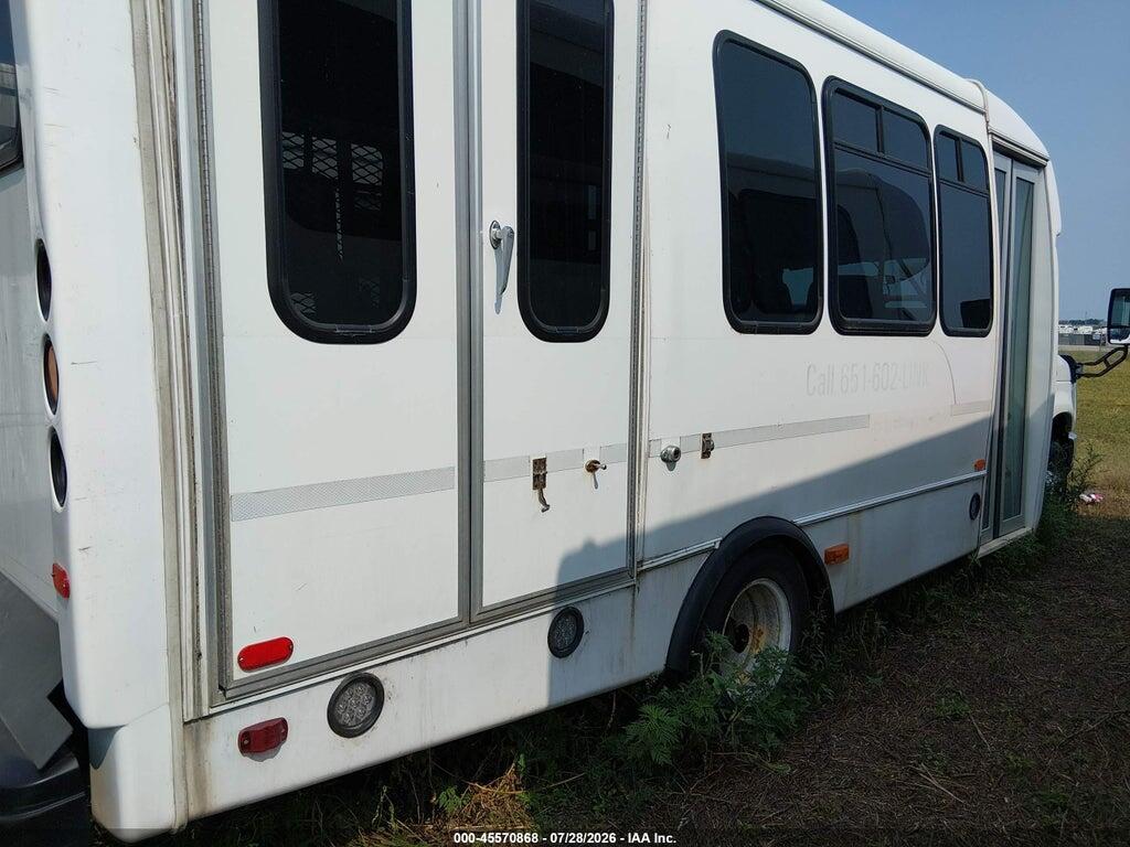 1FDFE4FS3JDC17446 2018 FORD E-450 CUTAWAY photo no. 4