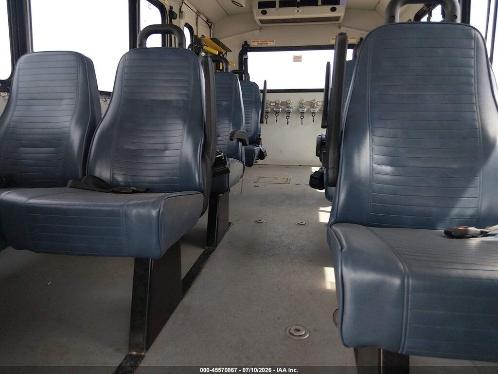 1FDFE4FS5JDC37908 2018 FORD E-450 CUTAWAY photo no. 7