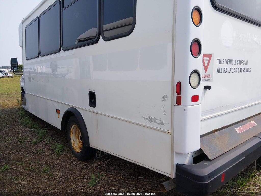 1FDFE4FS3JDC37292 2018 FORD E-450 CUTAWAY photo no. 3