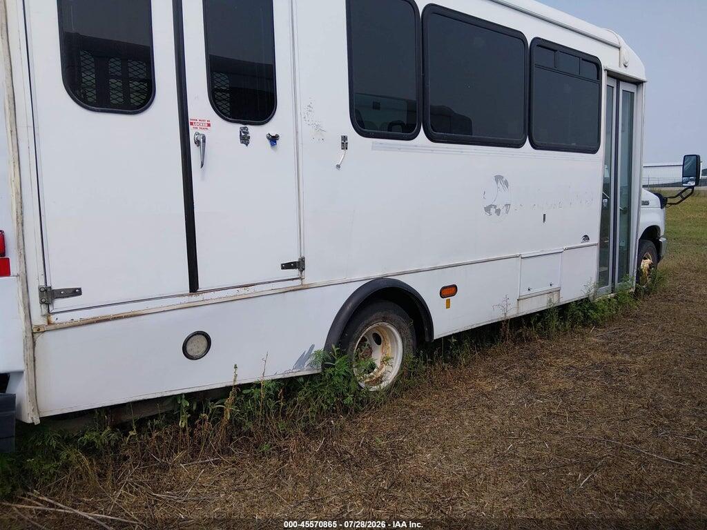1FDFE4FS3JDC37292 2018 FORD E-450 CUTAWAY photo no. 4