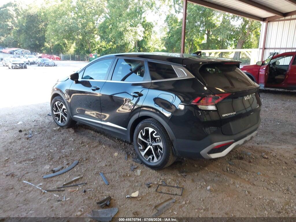 5XYK33AF5PG085877 2023 KIA SPORTAGE photo no. 3