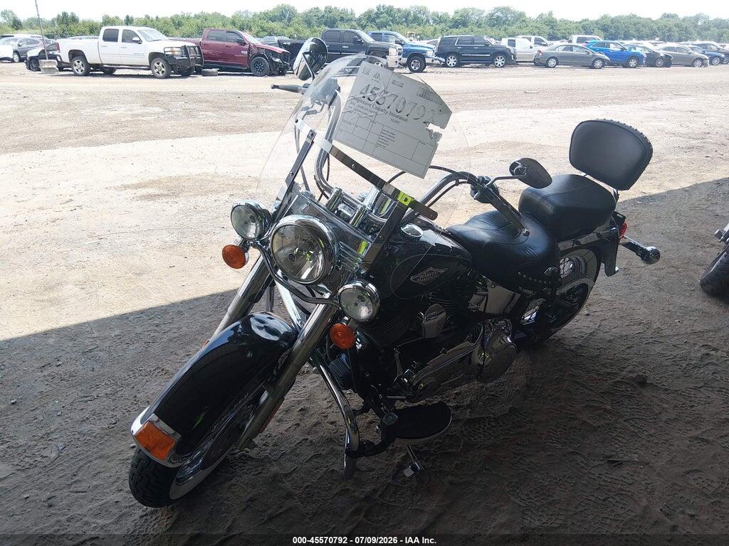 1HD1BWV13DB053030 2013 HARLEY-DAVIDSON FLSTC photo no. 2