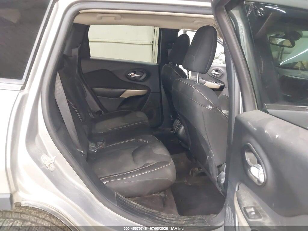 1C4PJMCS5HW570830 2017 JEEP CHEROKEE photo no. 8