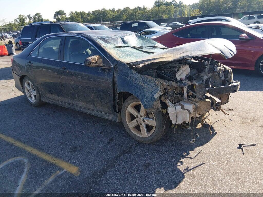 4T1BF1FK3EU843949 2014 TOYOTA CAMRY photo no. 1