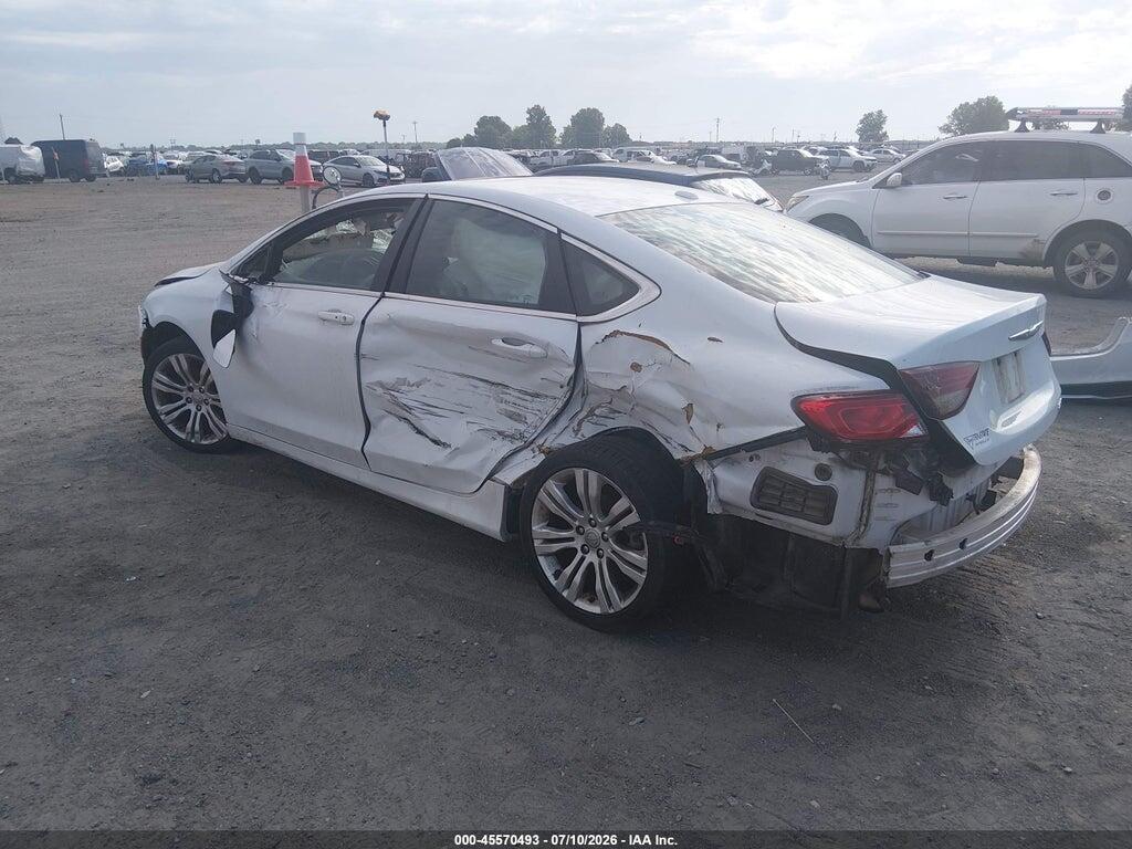 1C3CCCABXFN588432 2015 CHRYSLER 200 photo no. 3
