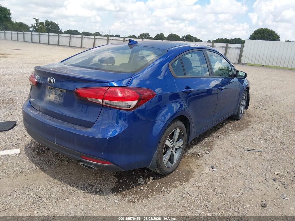 3KPFL4A76JE224936 2018 KIA FORTE photo no. 4