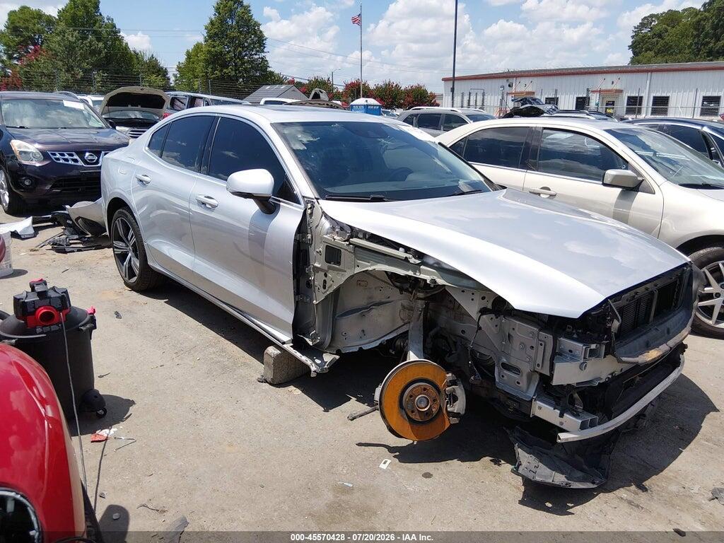 7JRL12FL2NG192142 2022 VOLVO S60 photo no. 1