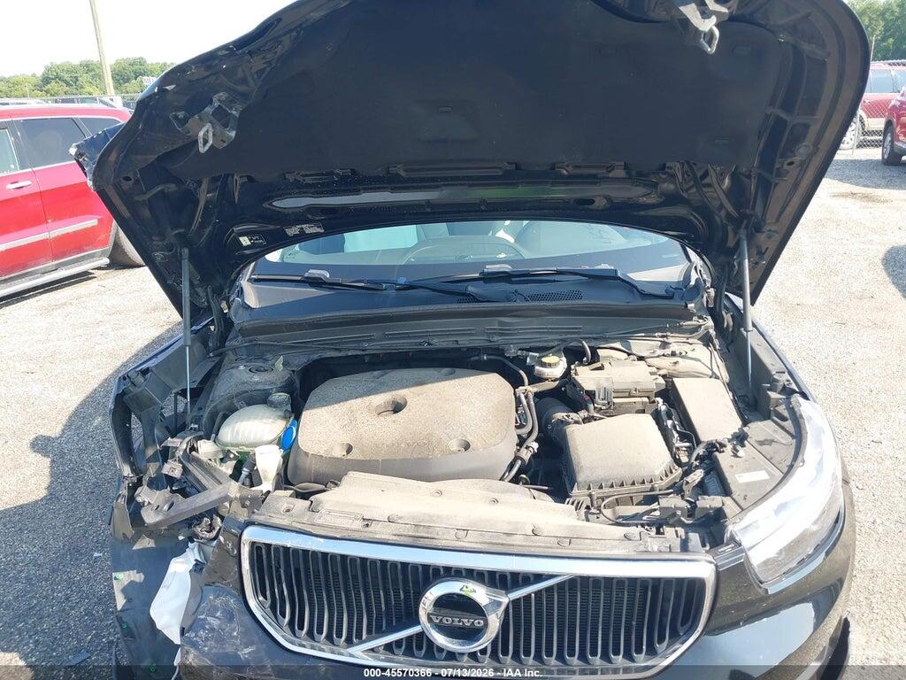 YV4162UK9M2429722 2021 VOLVO XC40 photo no. 10