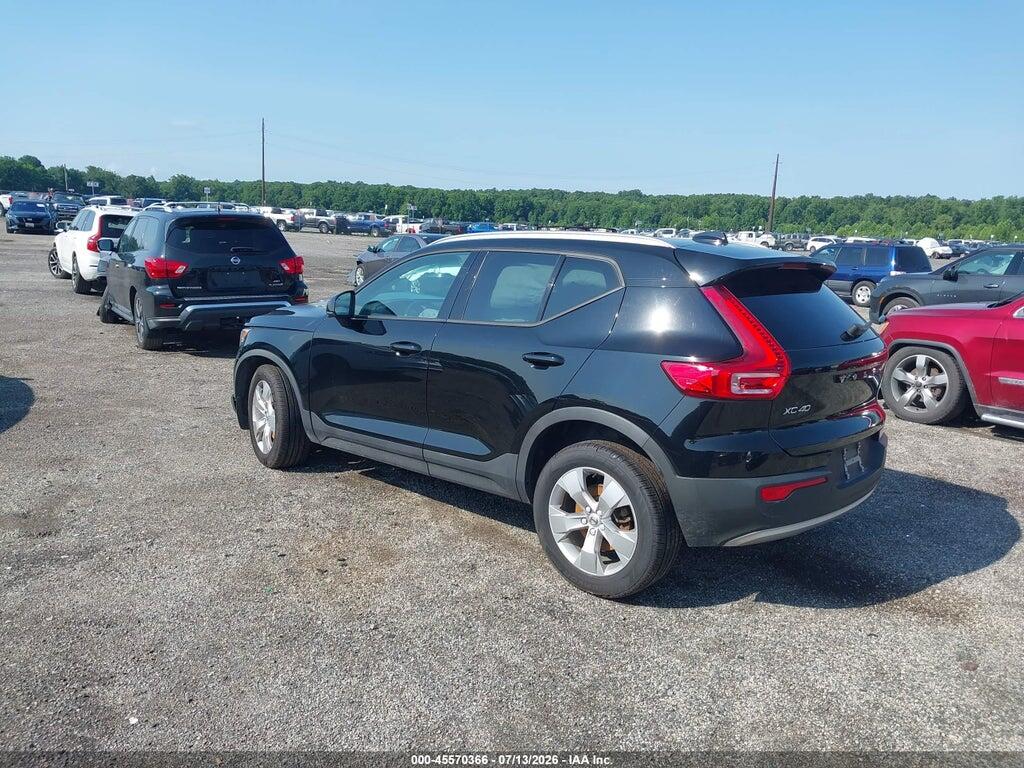 YV4162UK9M2429722 2021 VOLVO XC40 photo no. 3