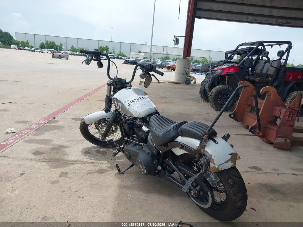 1HD1YJJ12KC023936 2019 HARLEY-DAVIDSON FXBB photo no. 3