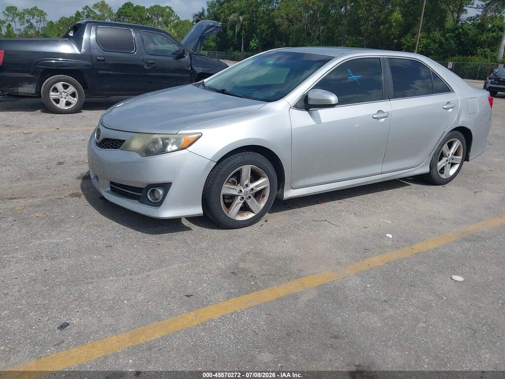 4T1BF1FK1DU265381 2013 TOYOTA CAMRY photo no. 2