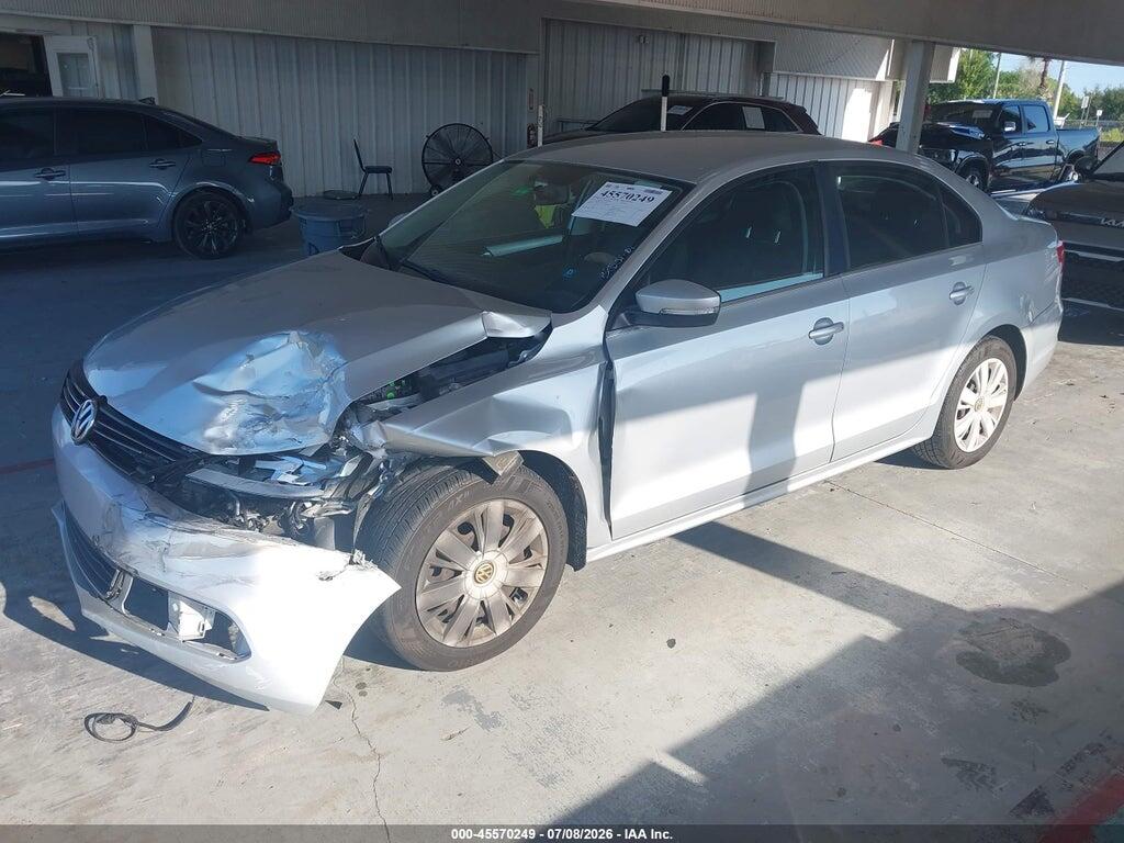 3VWDP7AJ1DM214766 2013 VOLKSWAGEN JETTA photo no. 2