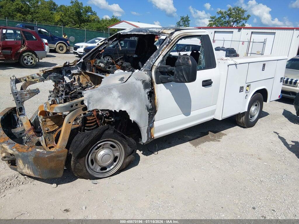 1FDBF2A61HEE26795 2017 FORD F-250 photo no. 2