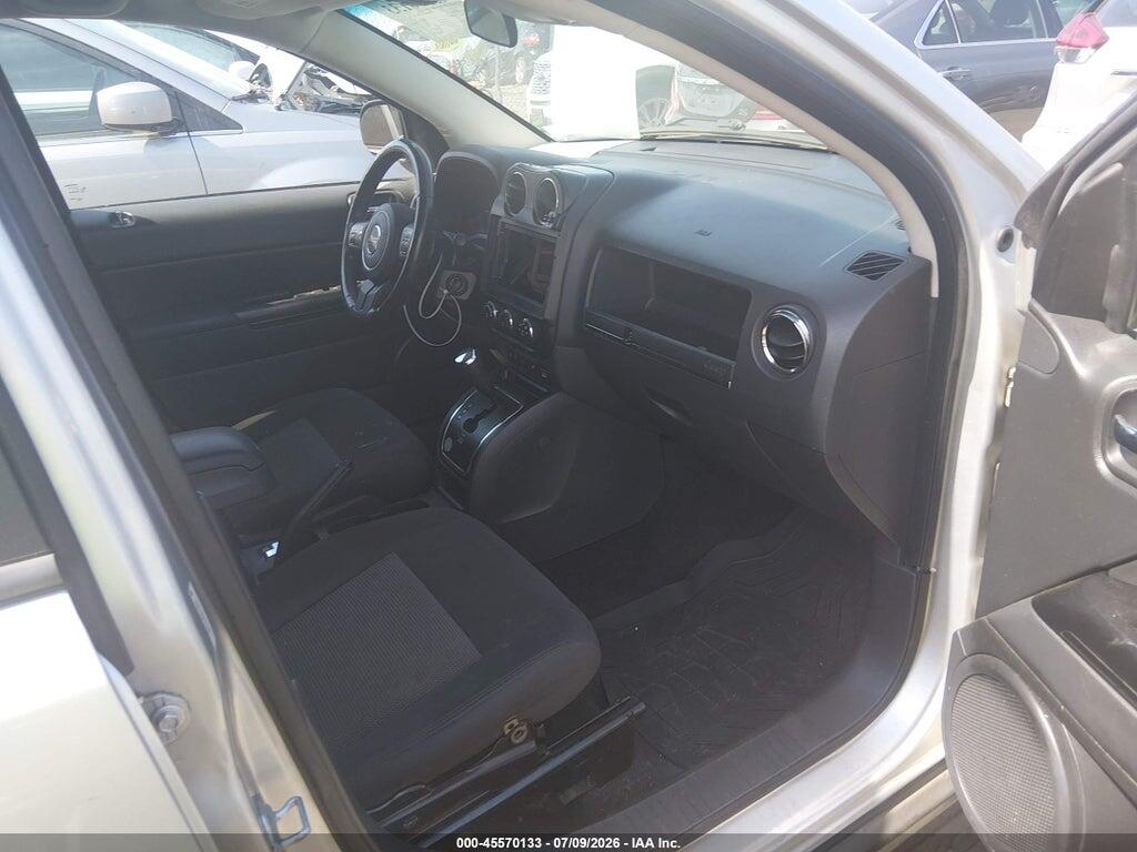 1J4NF1FB0BD281449 2011 JEEP COMPASS photo no. 5