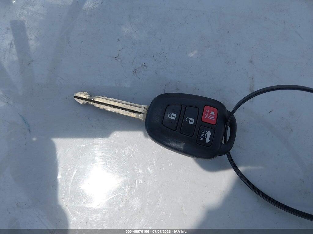 4T1BF1FK1HU732353 2017 TOYOTA CAMRY photo no. 11