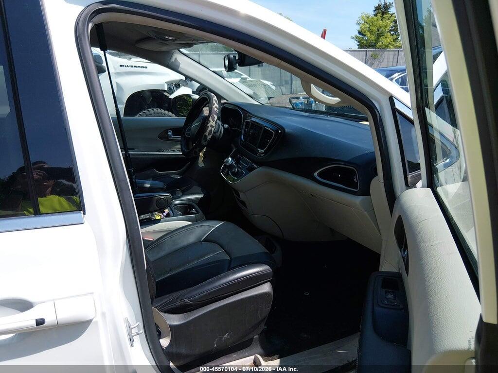 2C4RC1DG2LR261281 2020 CHRYSLER VOYAGER photo no. 5