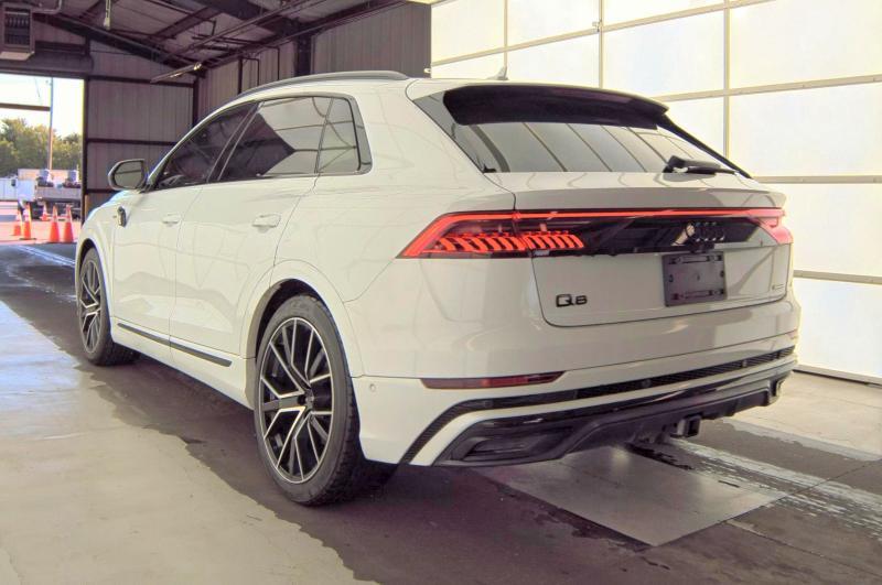 2021 AUDI Q8 PRESTIGE S-LINE — Фото 3 из 14