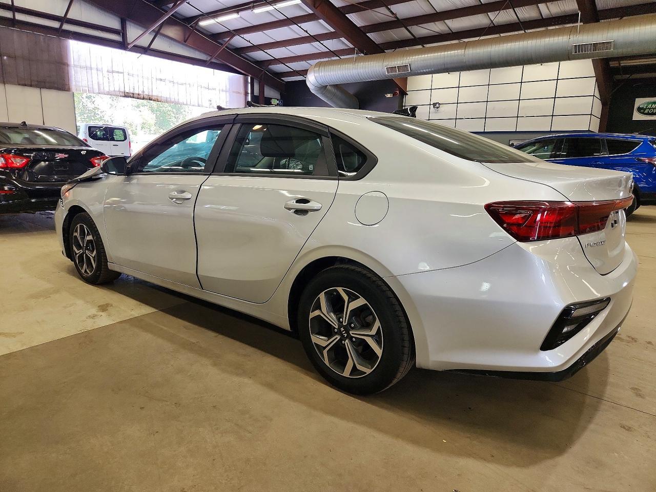 2019 KIA FORTE LXS — Фото 2 из 12