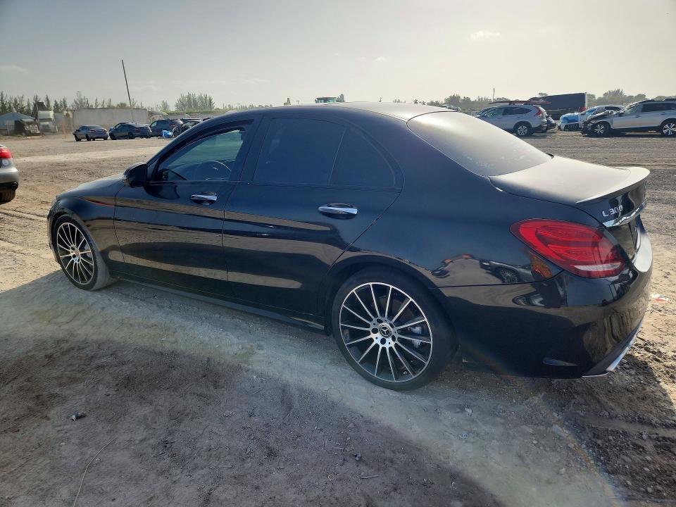 2018 MERCEDES-BENZ C 300 — Фото 2 из 12