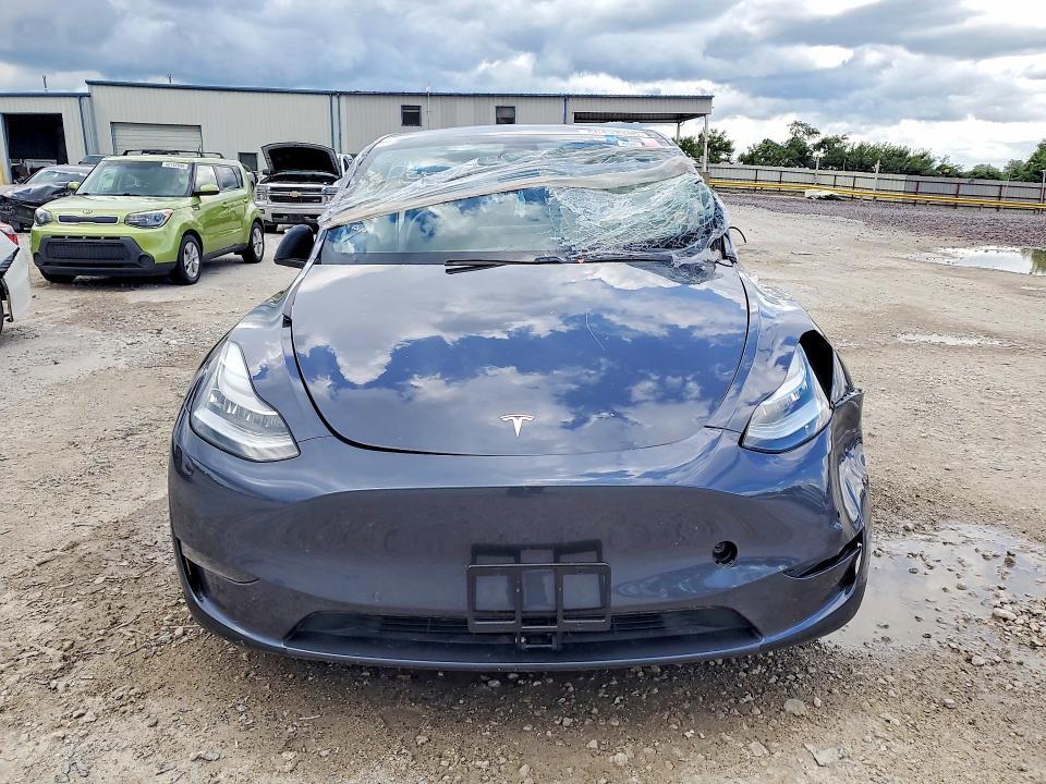 2021 TESLA MODEL Y — Фото 5 из 13