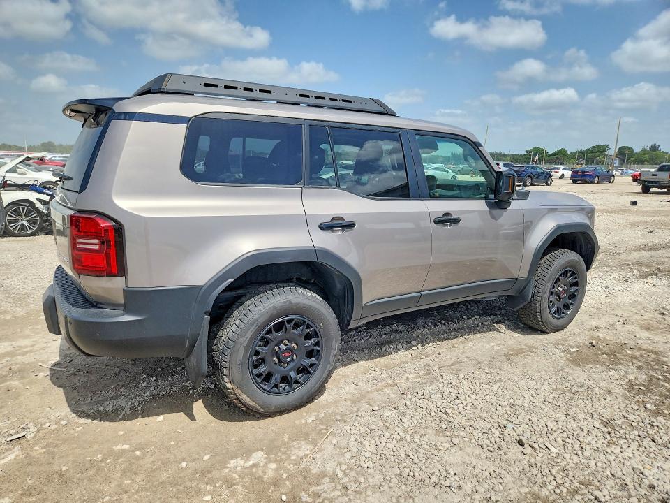 2024 TOYOTA LAND CRUISER BASE — Фото 3 из 12